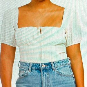 Lulus Womans Bodysuit Size XS Full Lace Up Back White  Puff Sleeves NEW Textured